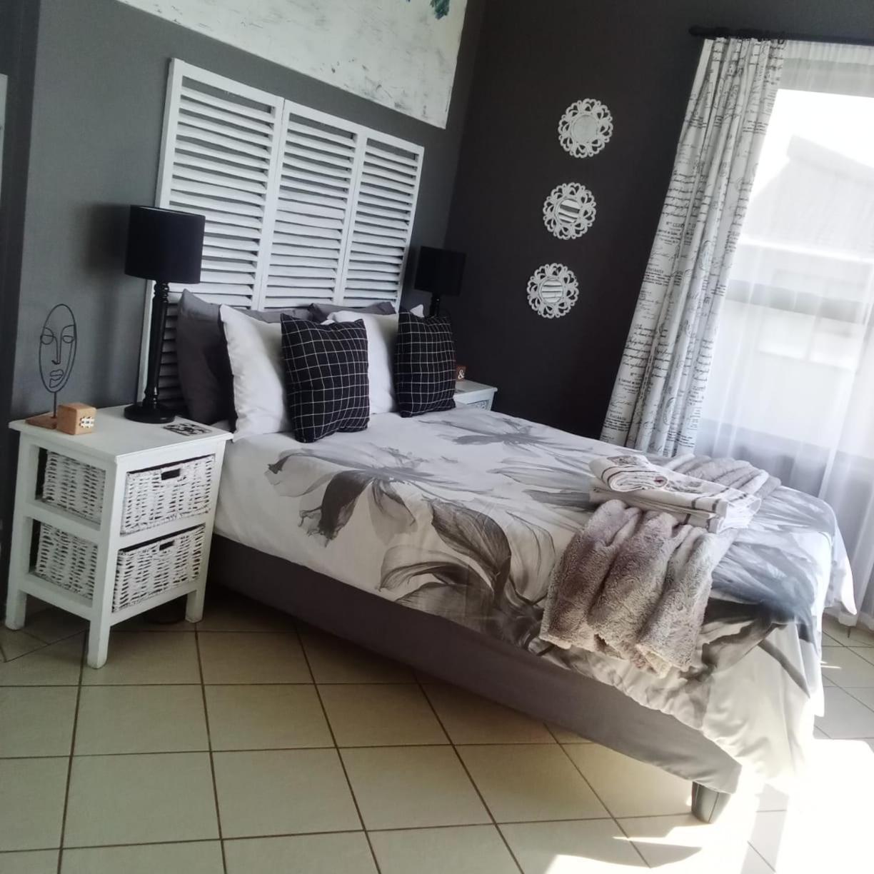 V's Apartment